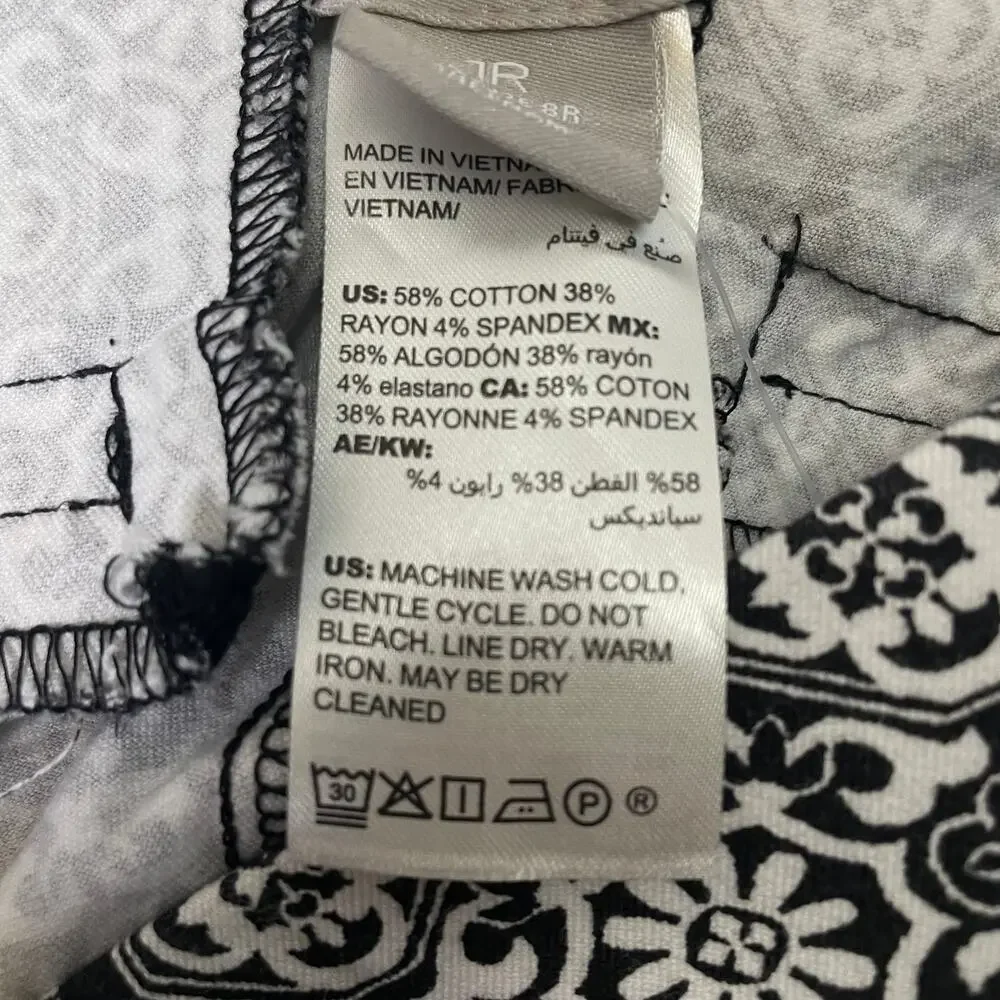 Chico's | Women's Black/White Pattern Fabulously Slimming Leggings | Size: 10 - Picture 8 of 8